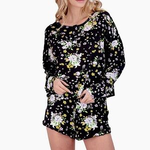 REVOLVE/Plush-Cozy Comfy Two-Piece Short Pajamas Size Med